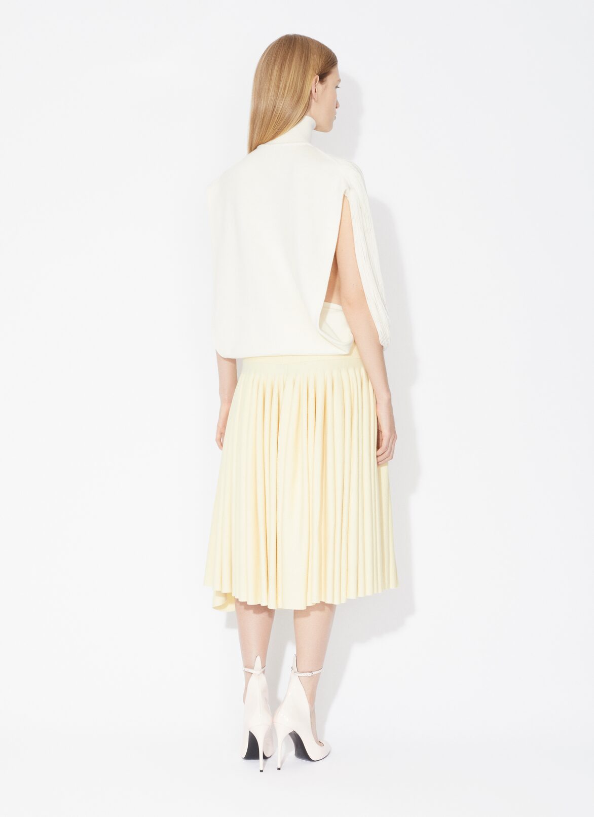 KNITTED FRINGES JUMPER ALAÏA OFF-WHITE KNITTED FRINGES JUMPER